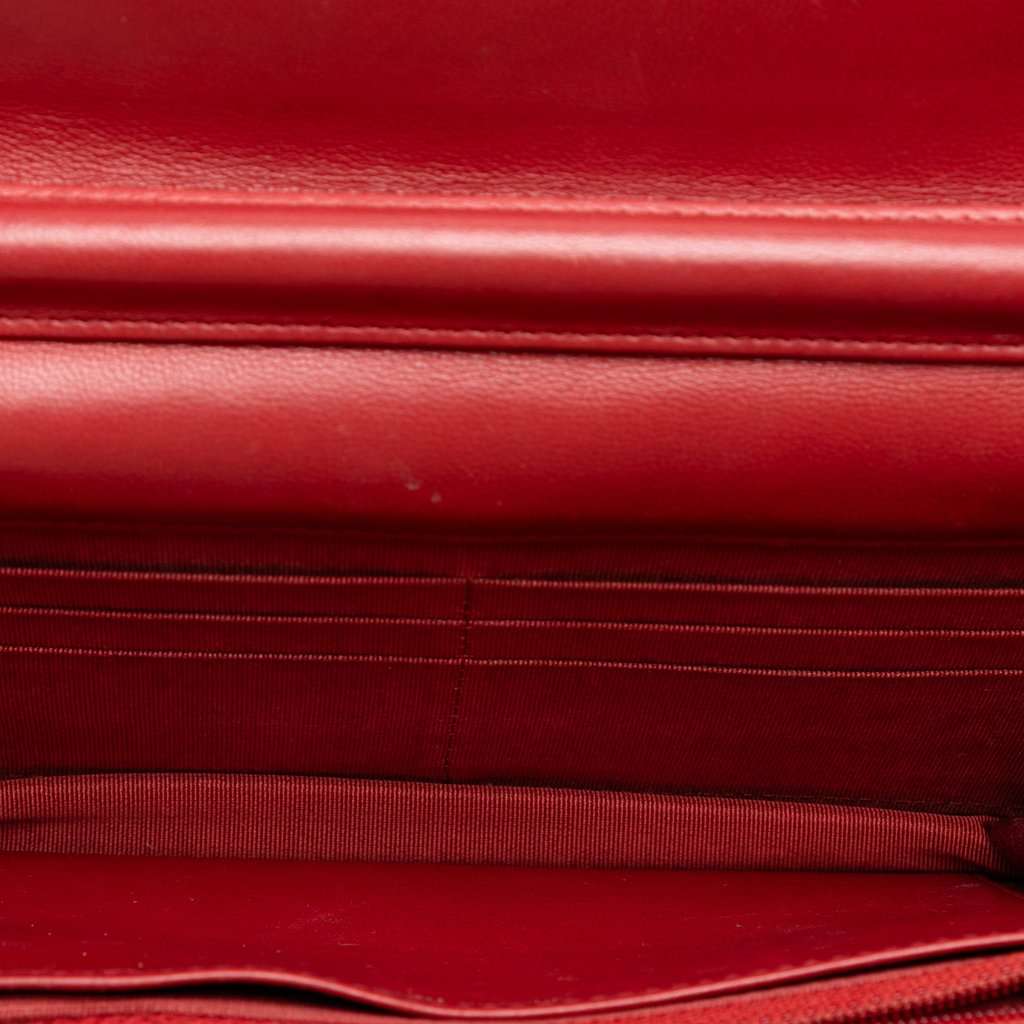 Chanel CC Quilted Lambskin Wallet on Chain Red Leather Very good condition - Model View
