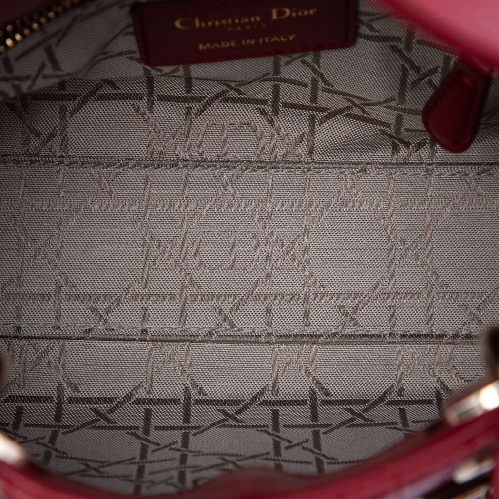Dior Mini Lambskin Cannage Lady Dior Red Leather Very good condition - Model View