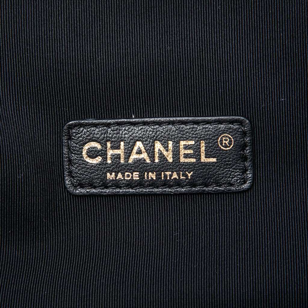 Chanel Tricolor Quilted Lambskin Graphic Camera Case Bag Beige Leather Very good condition - Box View