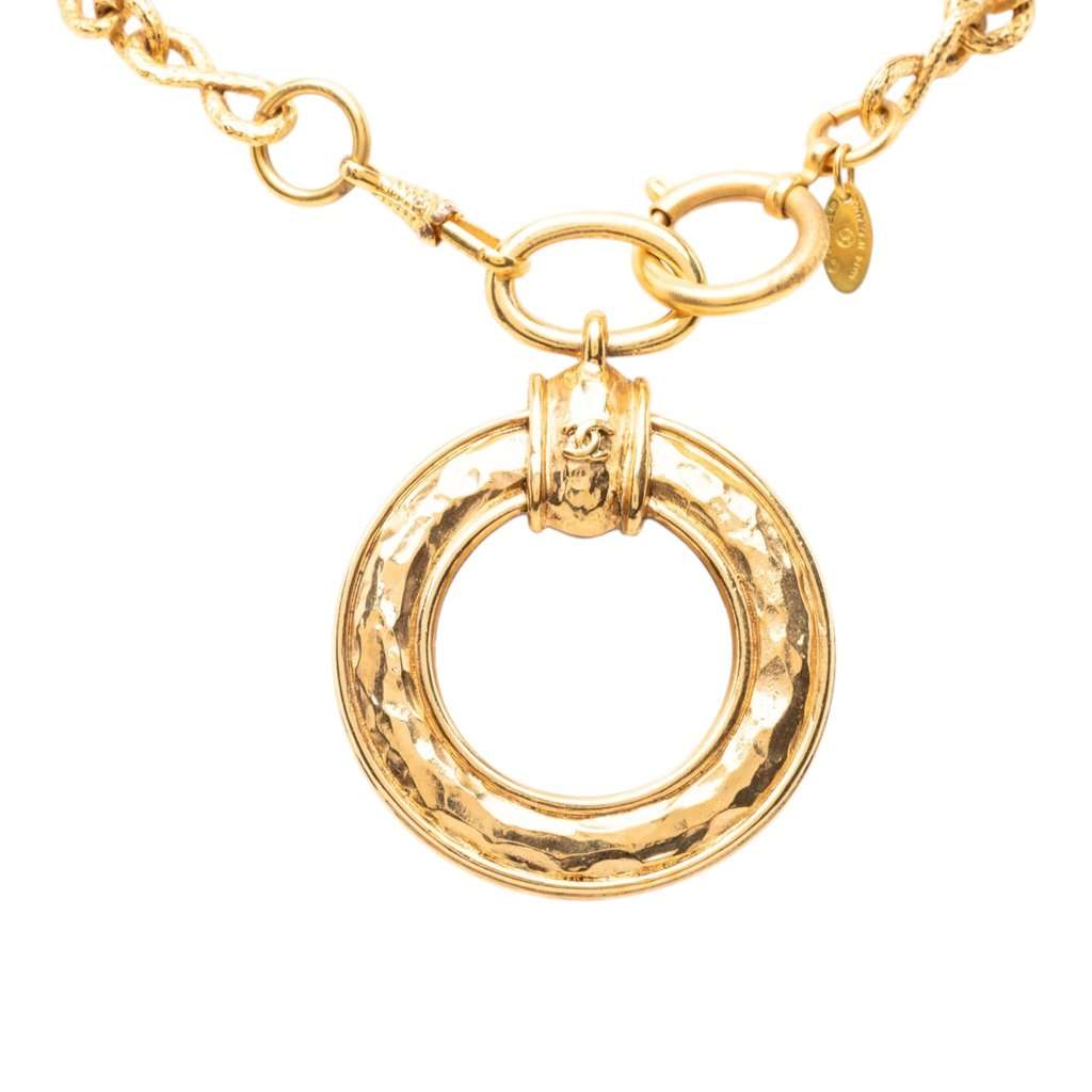 Chanel CC Gold Plated Hammered Round Pendant Necklace Gold Metal Very good condition - Back View