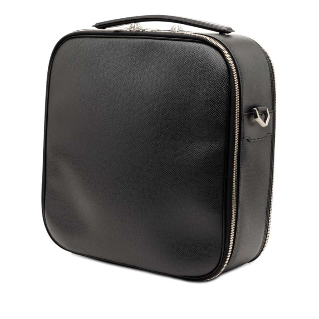 Louis Vuitton Taiga Tura Black Leather Very good condition - Back View