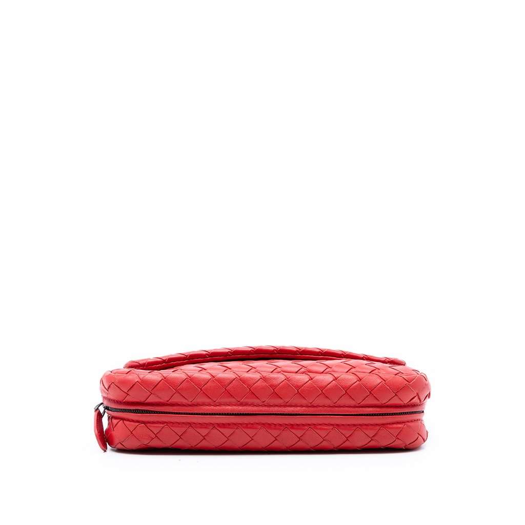 Bottega Veneta Mini Nappa Intrecciato Expandable Chain Flap Crossbody Red Leather Very good condition - Inside View