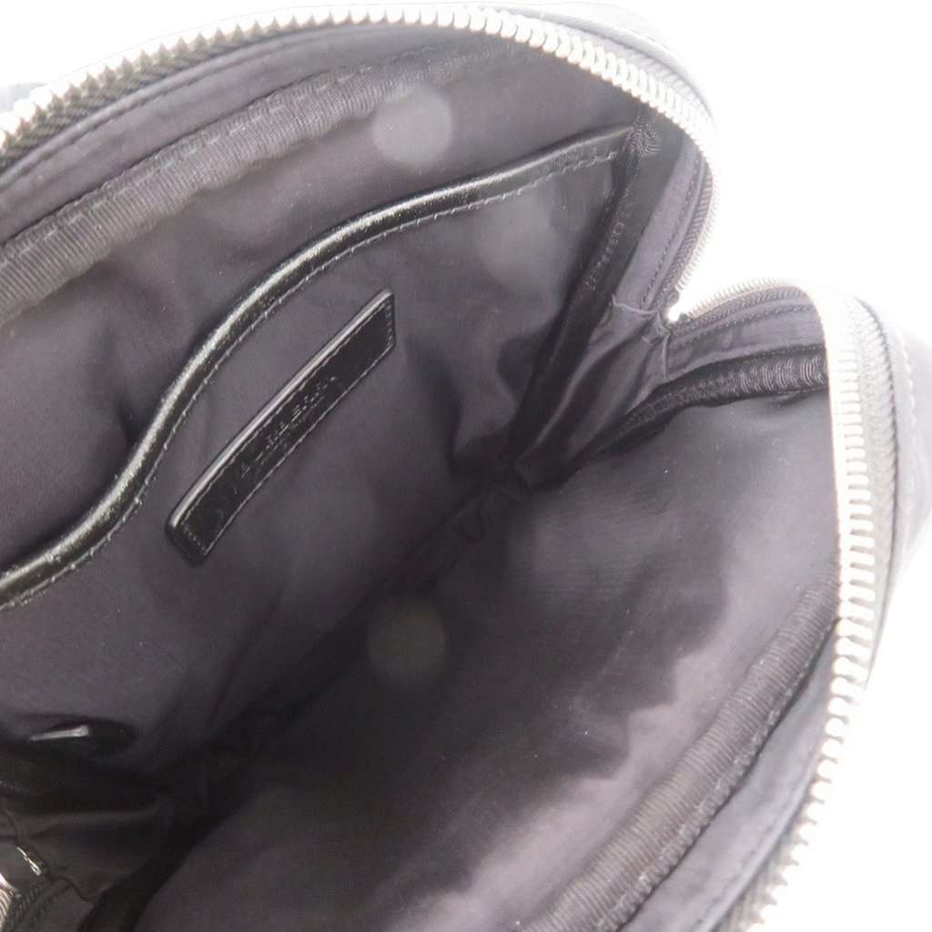 Burberry Nylon Logo Kieran Crossbody Black Very good condition - Model View