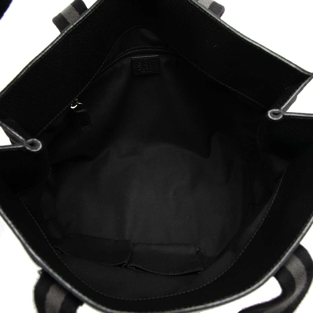 Gucci GG Nylon Web Tote Black Very good - Model View