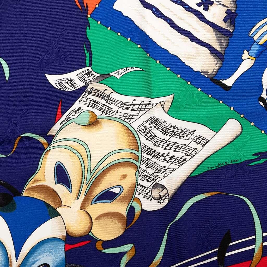 Hermès Le Carnaval de Venise Silk Scarf 90 Blue Very good condition - Inside View