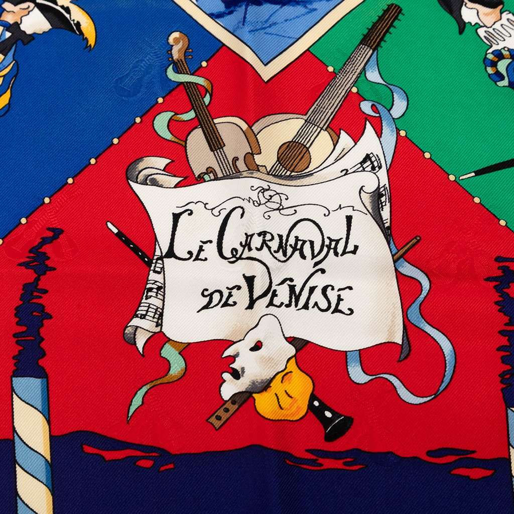 Hermès Le Carnaval de Venise Silk Scarf 90 Blue Very good condition - Model View