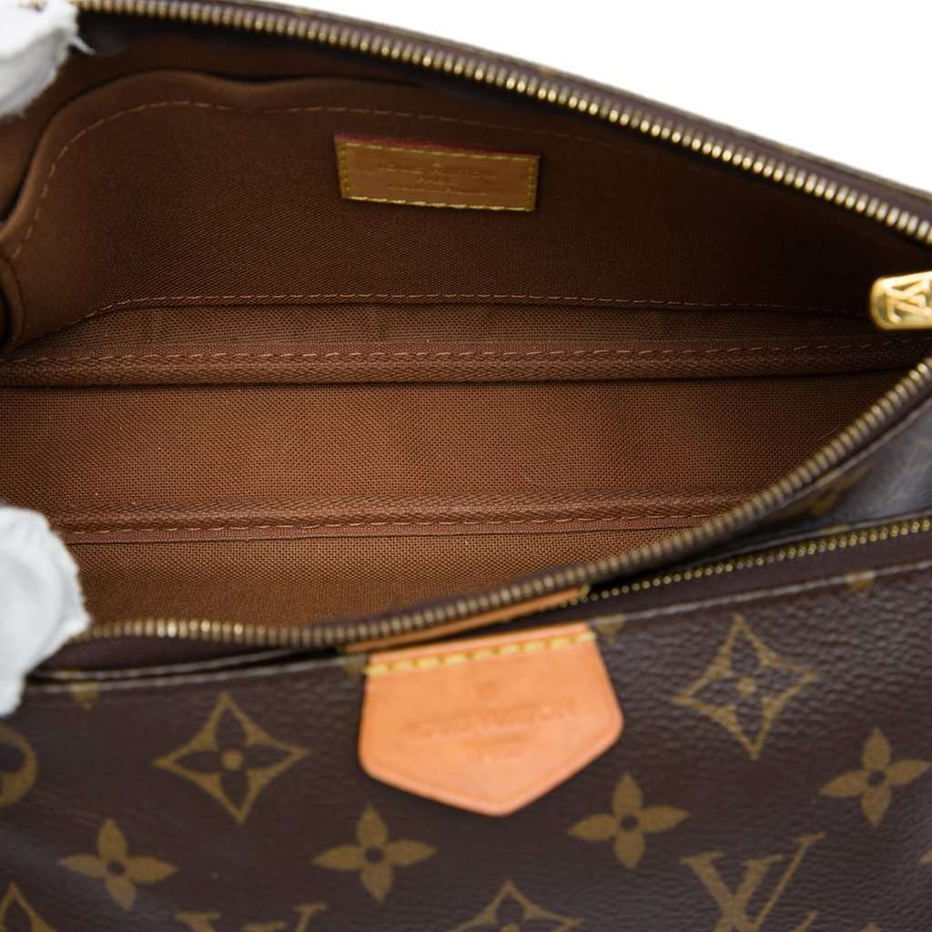 Louis Vuitton Monogram Multi Pochette Accessoires Brown Very good - Model View