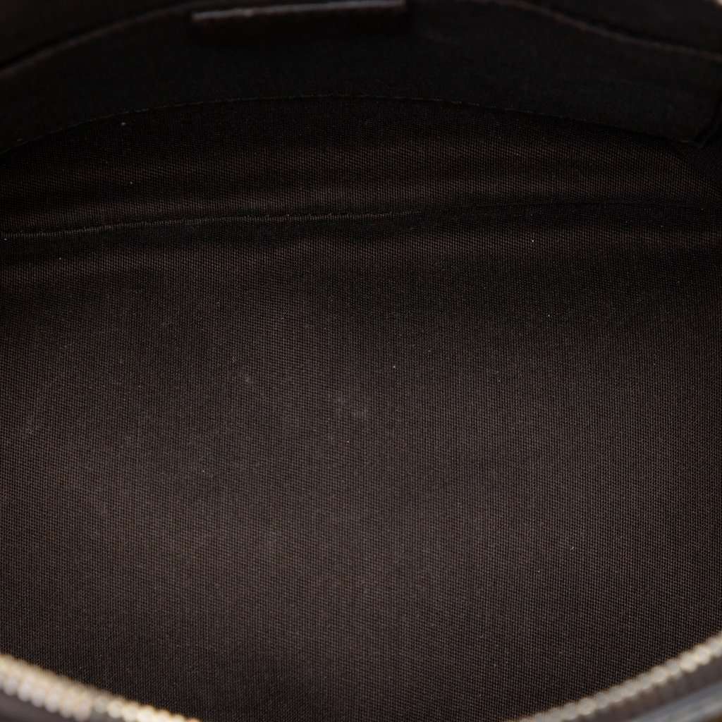 Gucci Mini GG Crystal Dome Satchel Beige Very good condition - Model View