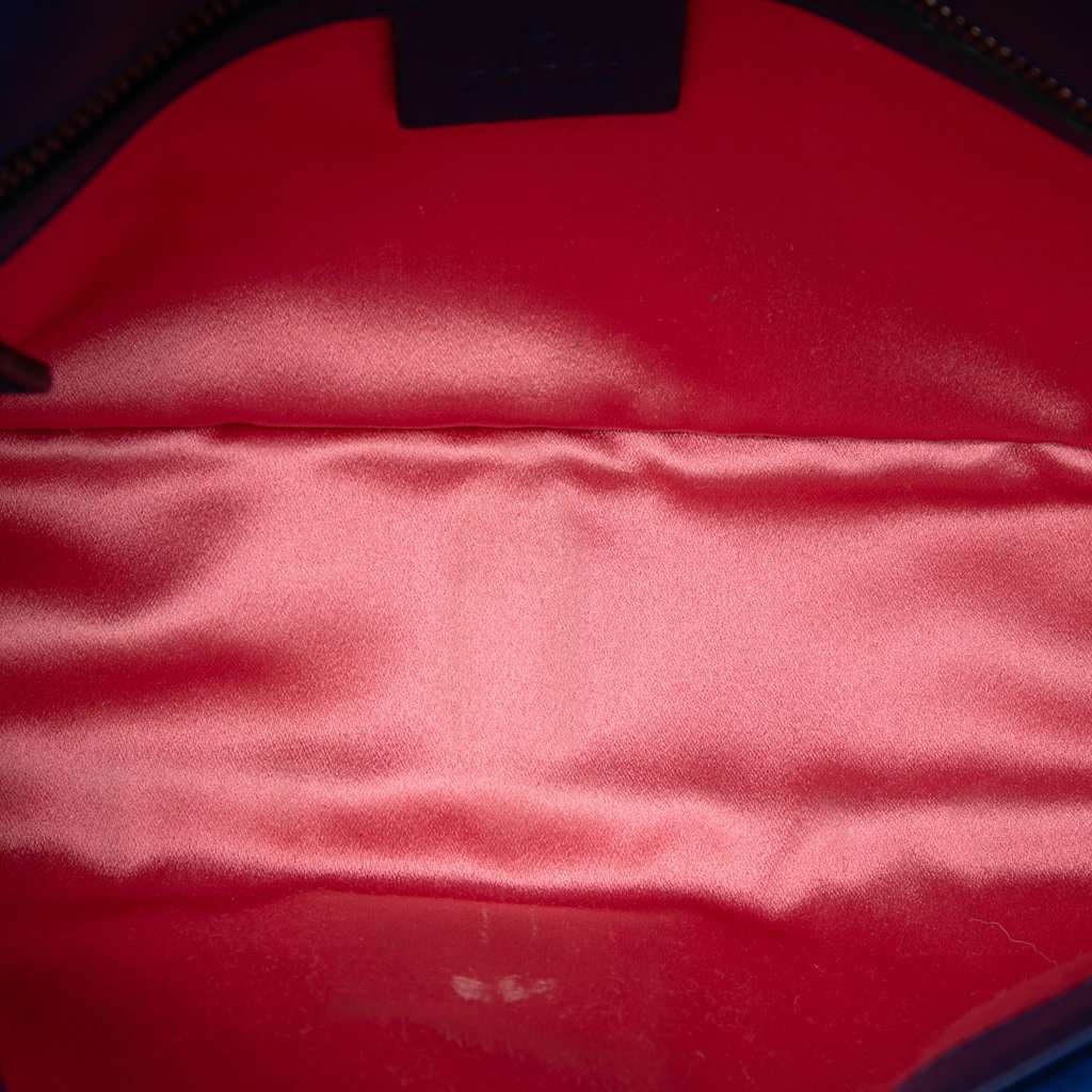 Gucci Medium GG Marmont Matelasse Velvet Shoulder Bag Blue Very good - Model View