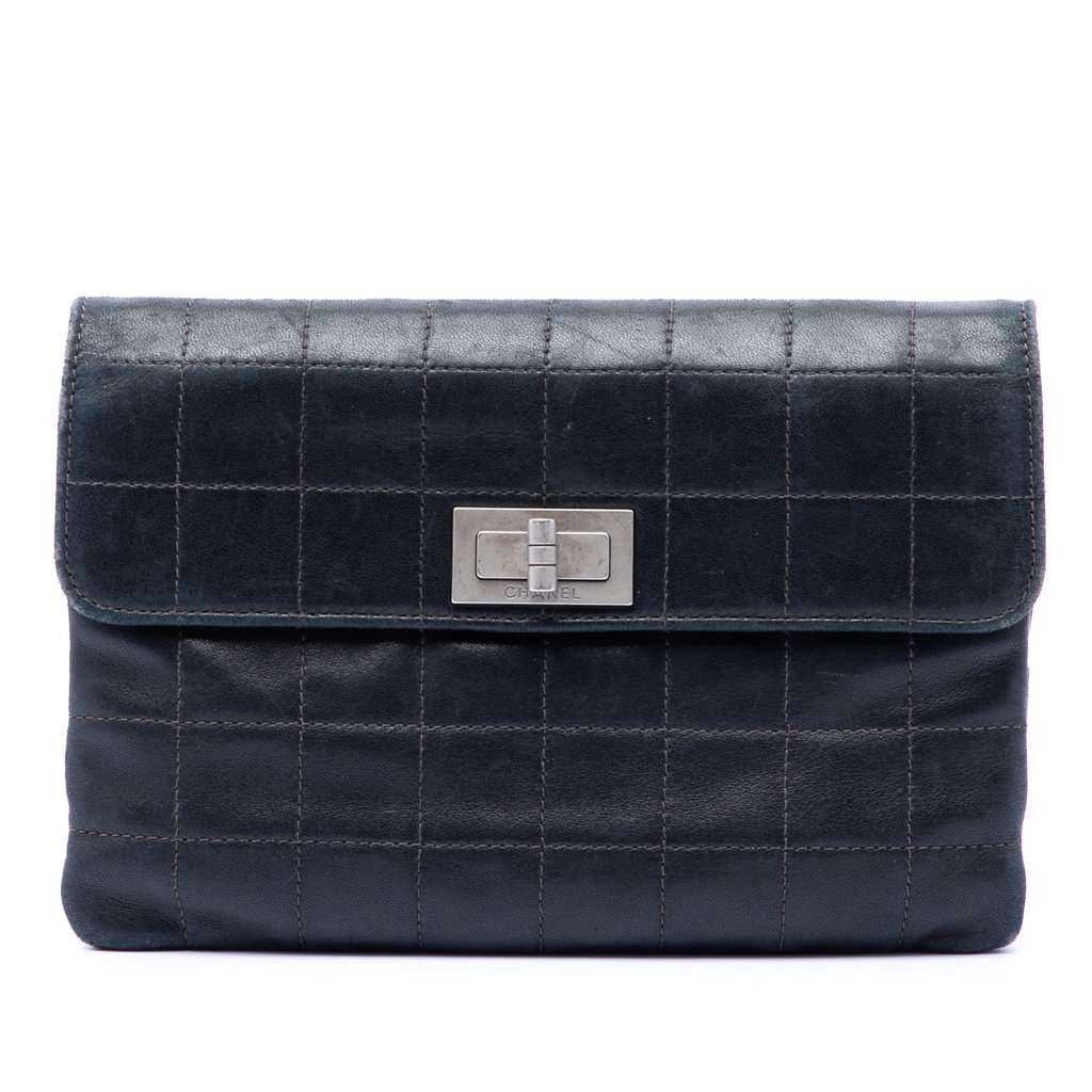Chanel Choco Bar Lambskin Reissue 2.55 Flap Clutch Black Leather Very good condition - Front View