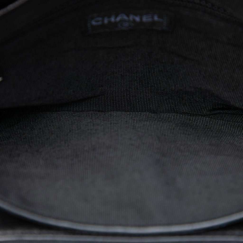 Chanel Choco Bar Lambskin Reissue 2.55 Flap Clutch Black Leather Very good condition - Model View