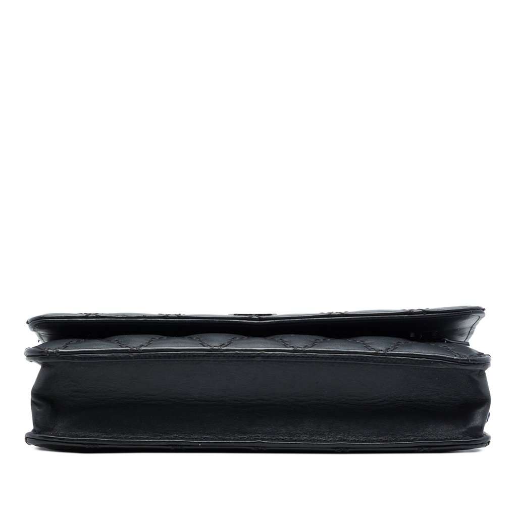 Chanel CC Quilted Calfskin Double Stitch Hamptons Wallet On Chain Black Leather Very good condition - Inside View