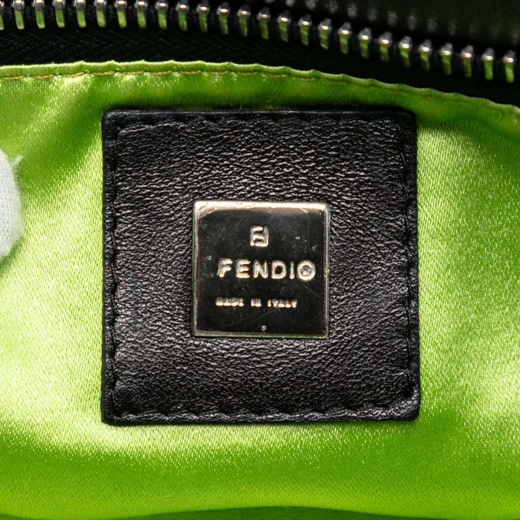Fendi Leather FF Baguette Shoulder Bag Black Leather Very good condition - Box View