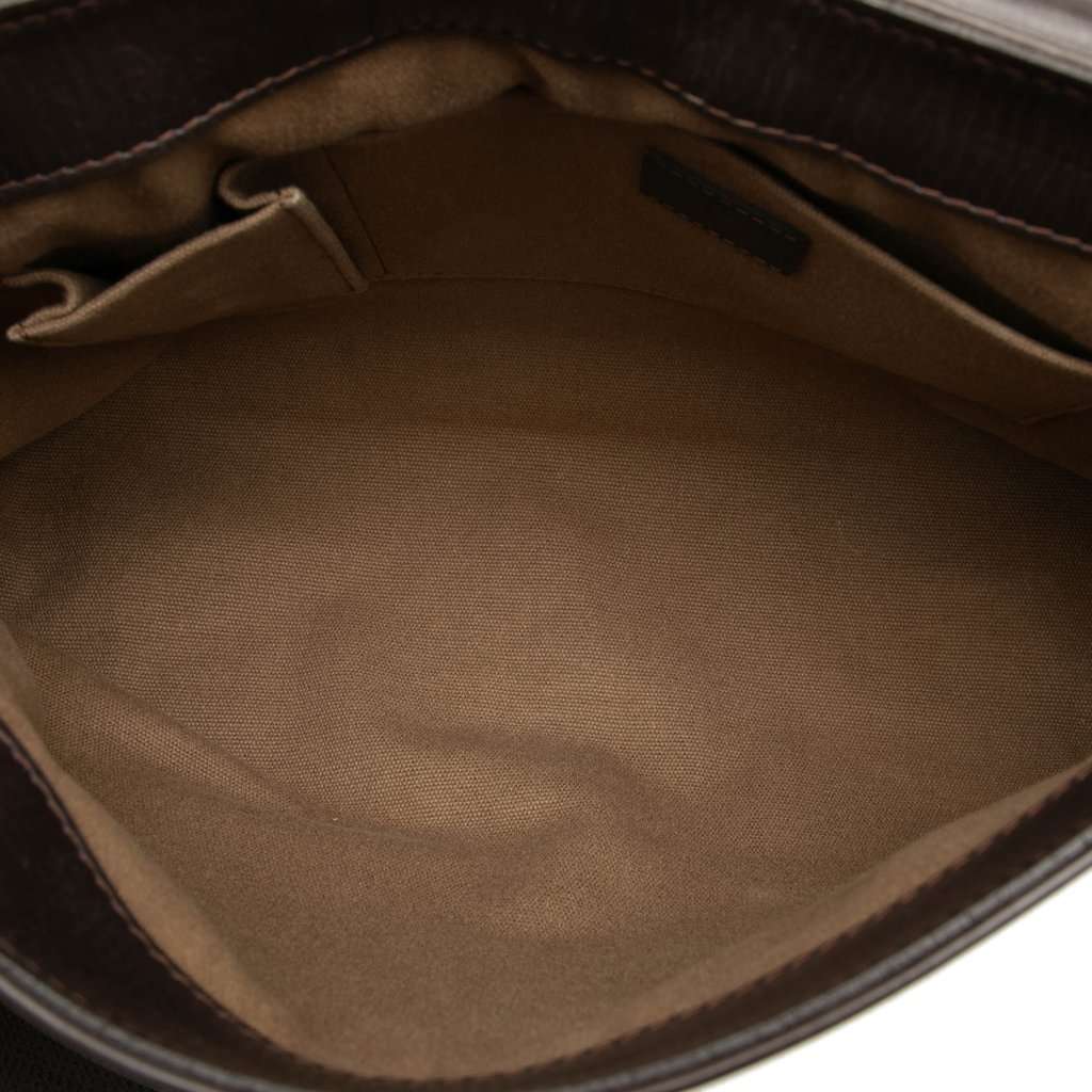 Louis Vuitton Utah Omaha Brown Leather Good condition - Model View
