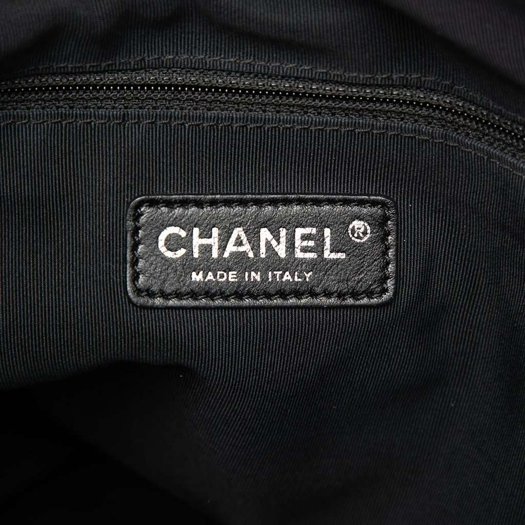 Chanel CC Quilted Denim Bonbon Tote Other Very good condition - Box View