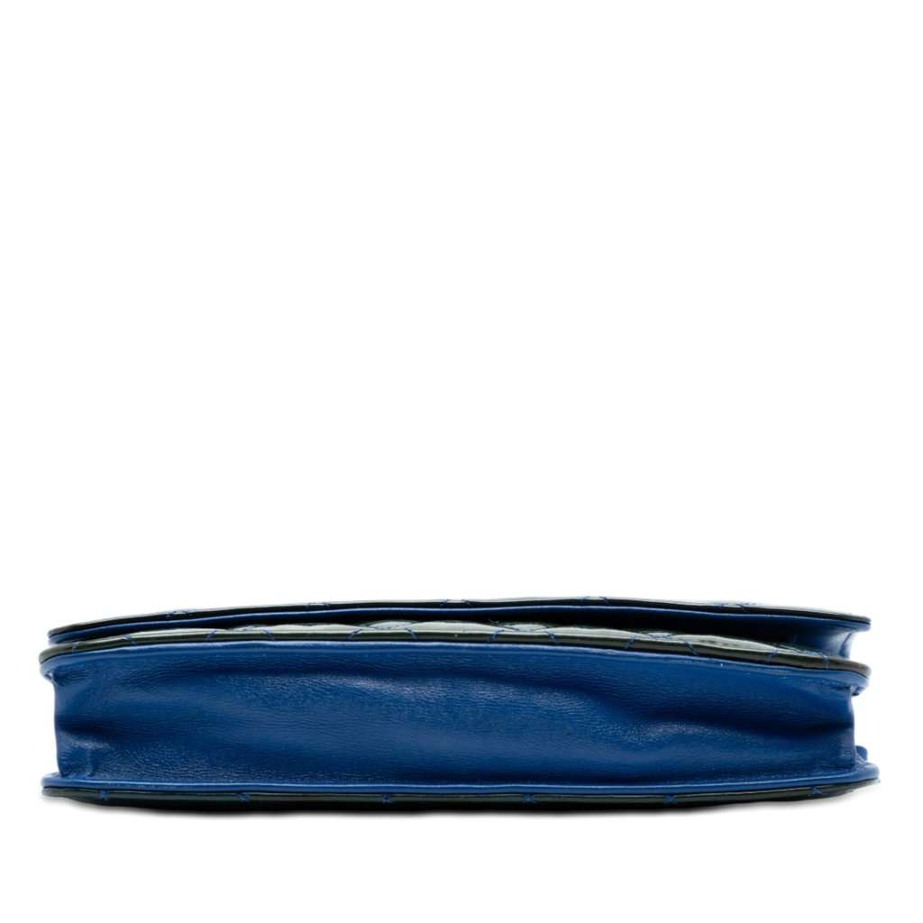 Chanel CC Quilted Patent Incognito Wallet On Chain Blue Leather Very good condition - Inside View