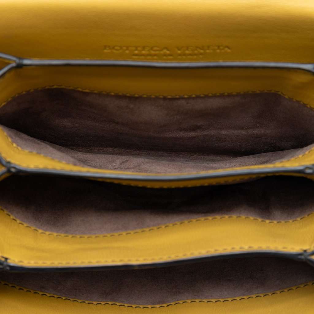 Bottega Veneta Small Nappa Intrecciato Runway Shoulder Bag Yellow Leather Very good condition - Model View