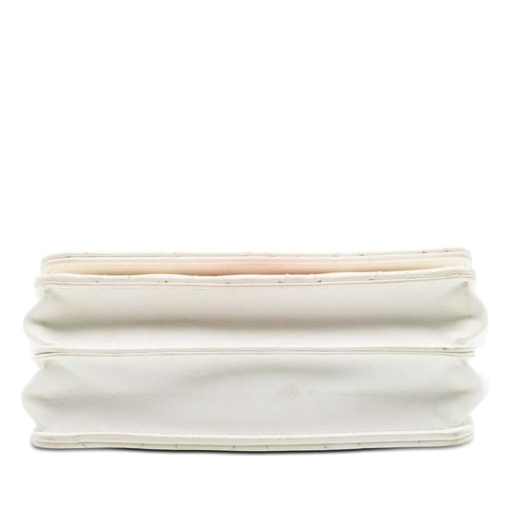 Chanel Quilted Lambskin Romance Wallet On Chain White Leather Very good condition - Inside View