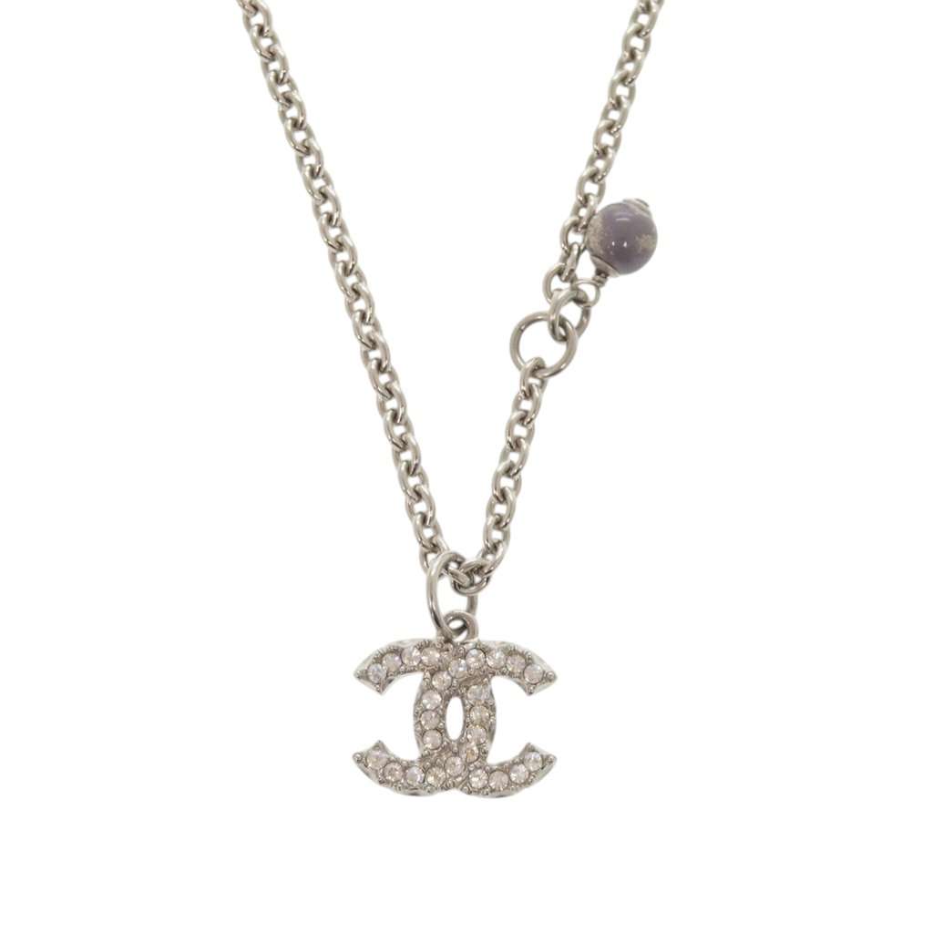 Chanel CC Brass and Strass Faux Pearl Pendant Necklace Silver Metal Very good condition - Back View