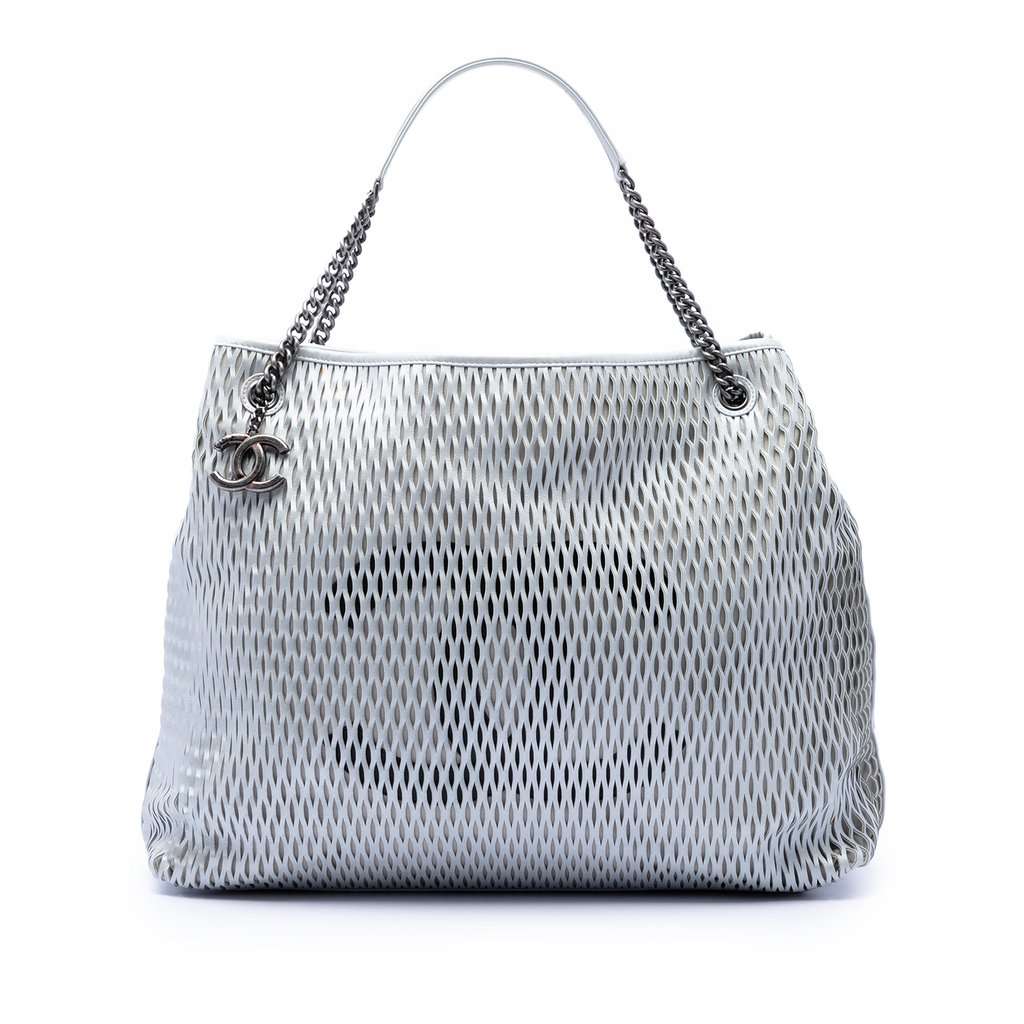 Chanel CC Perforated Leather Tote Silver Leather Very good condition - Front View