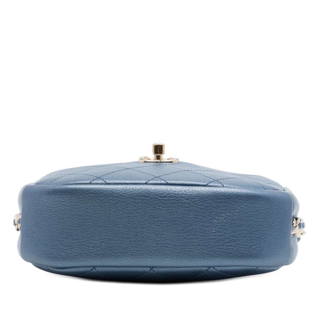 Chanel Small Quilted Metallic Goatskin Casual Trip Camera Bag Blue Leather Very good condition - Inside View