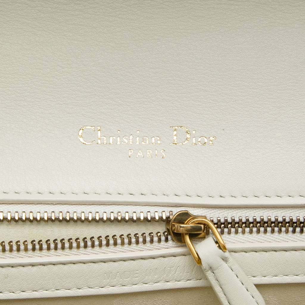 Dior Medium Studded Lambskin Diorama Flap White Leather Very good - Box View