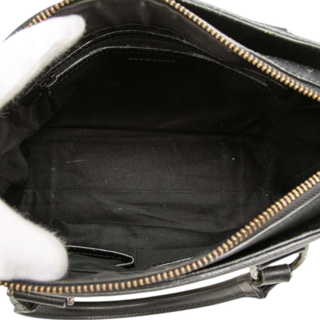 Burberry Nova Check Canvas Handbag Beige Very good - Model View