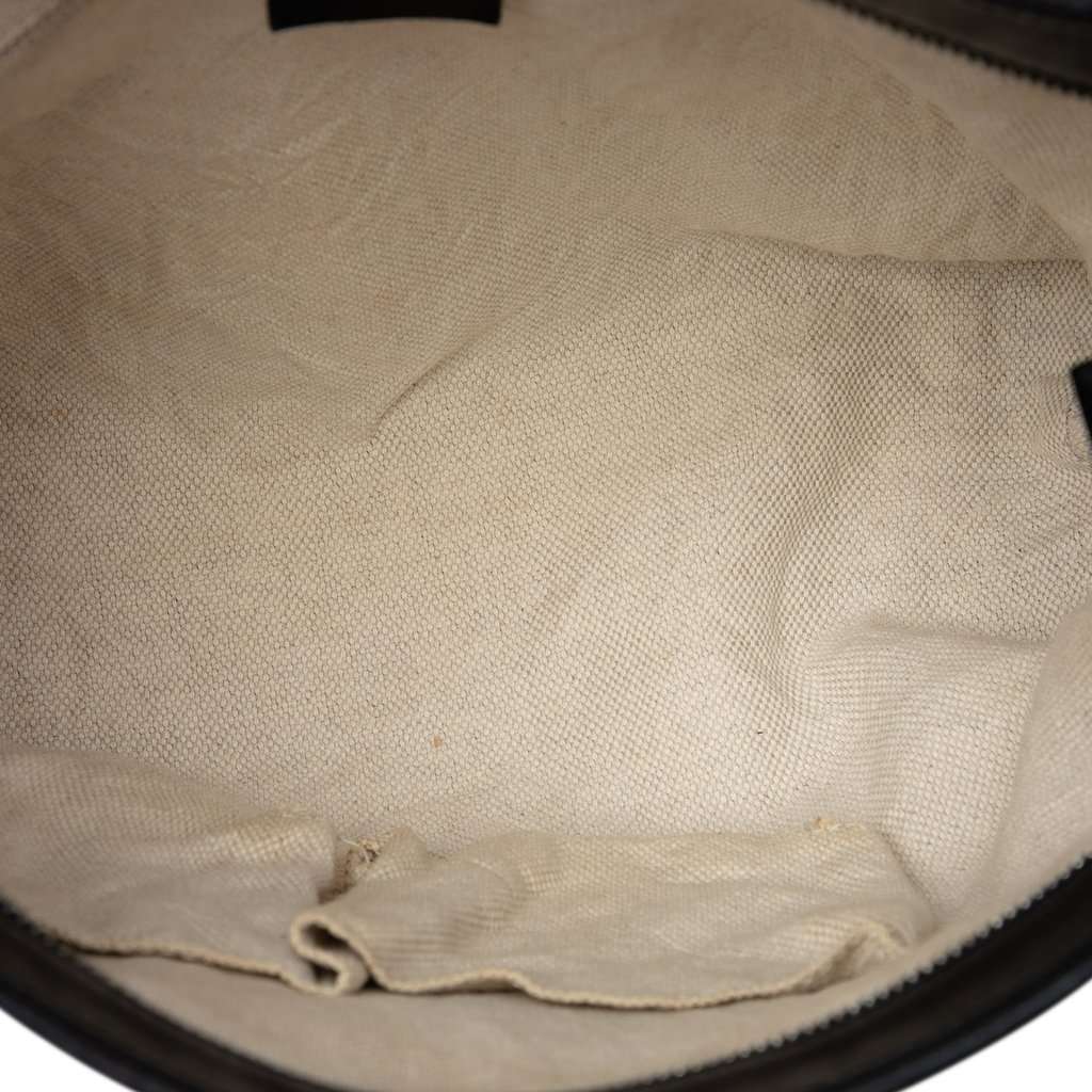 Gucci GG Canvas Web Crossbody Black Very good - Model View