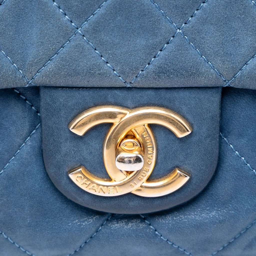 Chanel Medium Quilted Iridescent Calfskin Chic Quilt Accordion Flap Blue Leather Very good condition - Box View