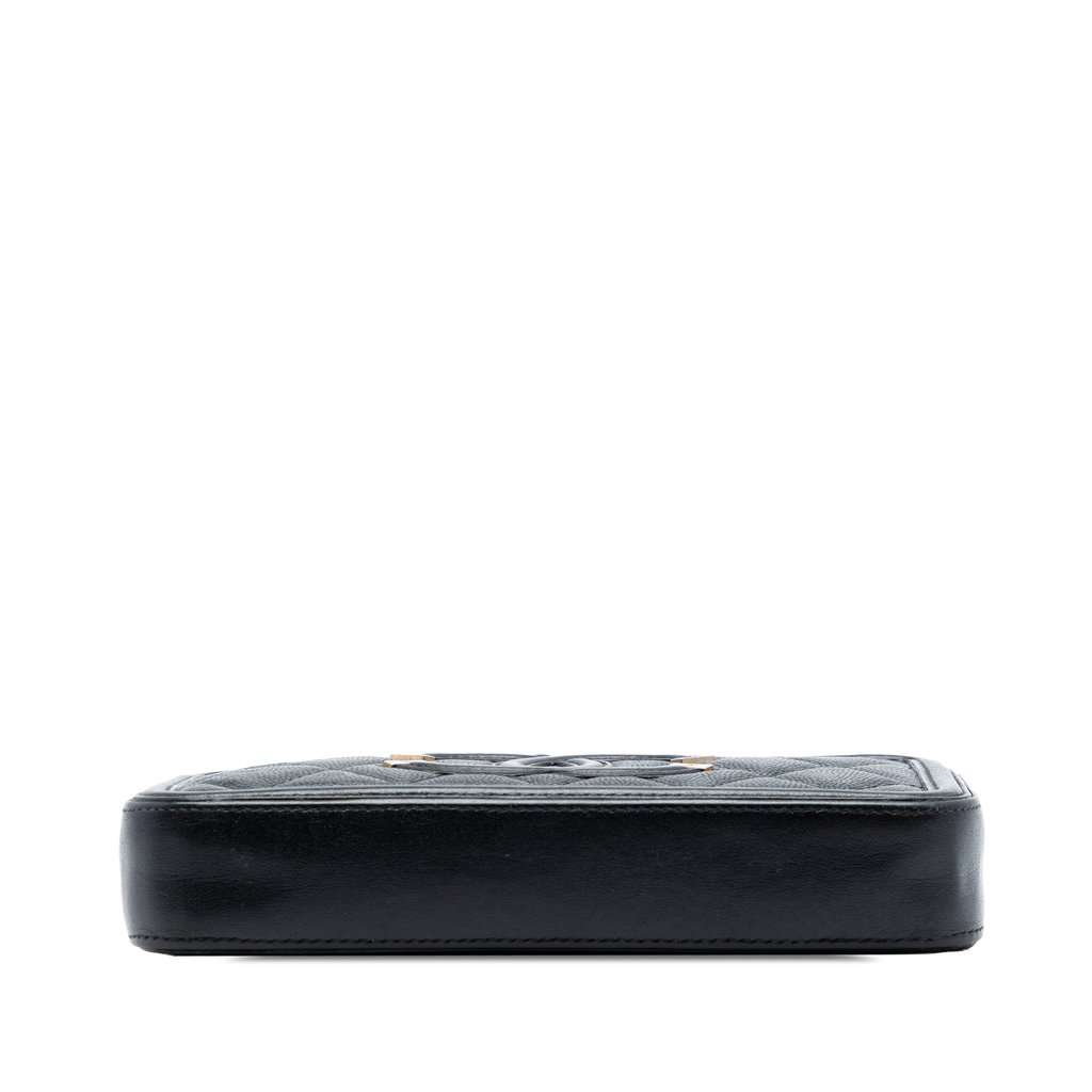 Chanel Caviar CC Filigree Clutch with Chain Black Leather Very good condition - Inside View