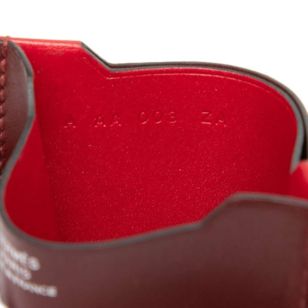 Hermès Tadelakt and Sombrero Manhattan Card Holder Red Leather Very good condition - Model View