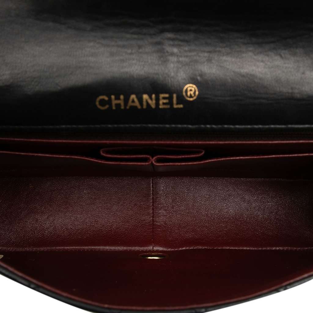 Chanel CC Quilted Lambskin Full Flap Black Leather Good condition - Model View