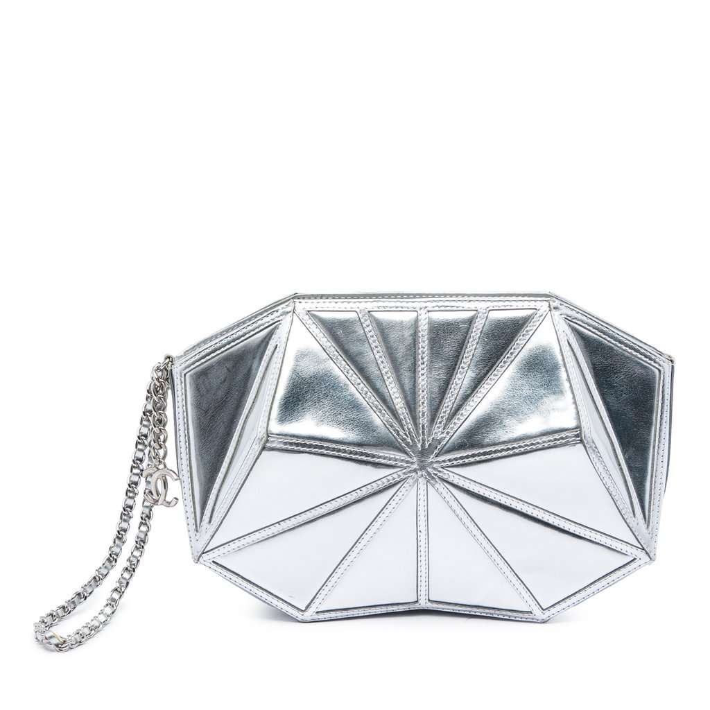 Chanel Metallic Lambskin Midnight Swim Wristlet Clutch Silver Leather Very good condition - Front View