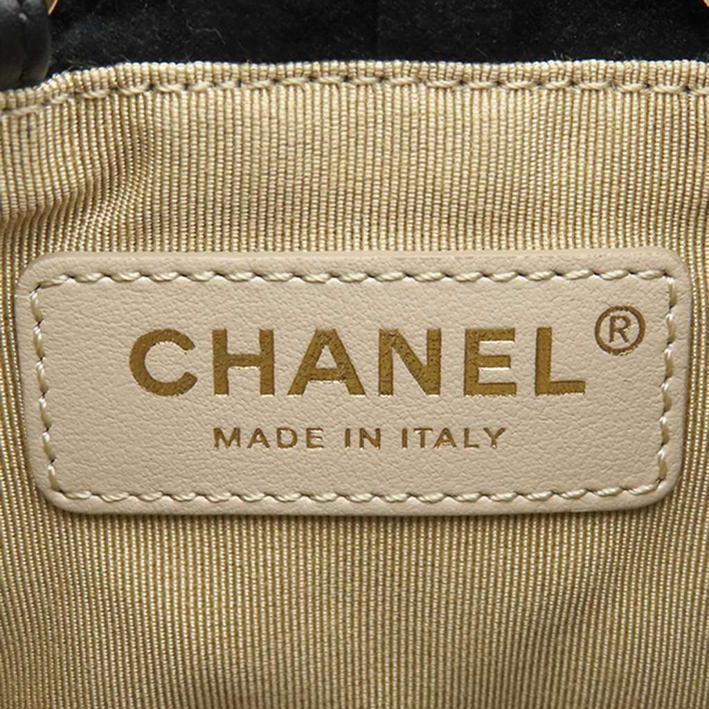 Chanel Quilted Velvet Crystal Pearl Crush Bucket Bag Black Very good condition - Box View