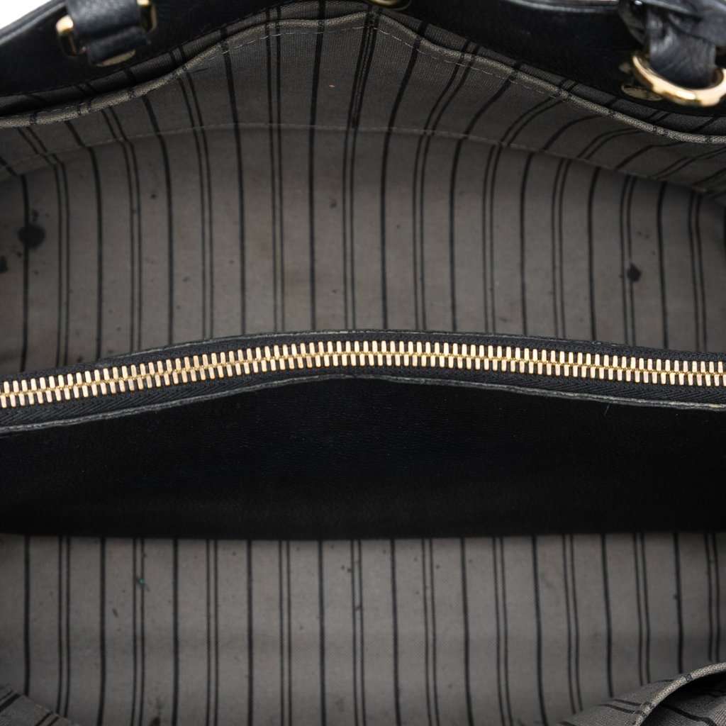 Louis Vuitton Monogram Empreinte Montaigne GM Black Leather Very good condition - Model View