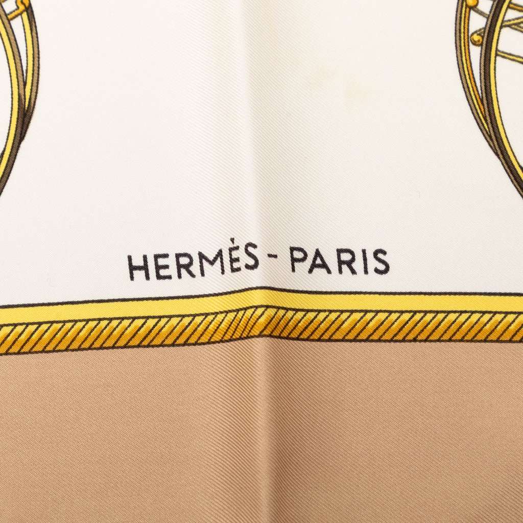 Hermès Les Voitures a Transformation Silk Scarf 90 White Very good condition - Inside View