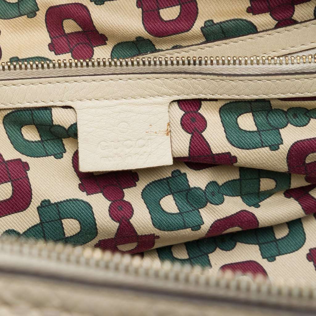 Gucci Guccissima Trimmed Leather Signoria Handbag White Leather Very good condition - Box View