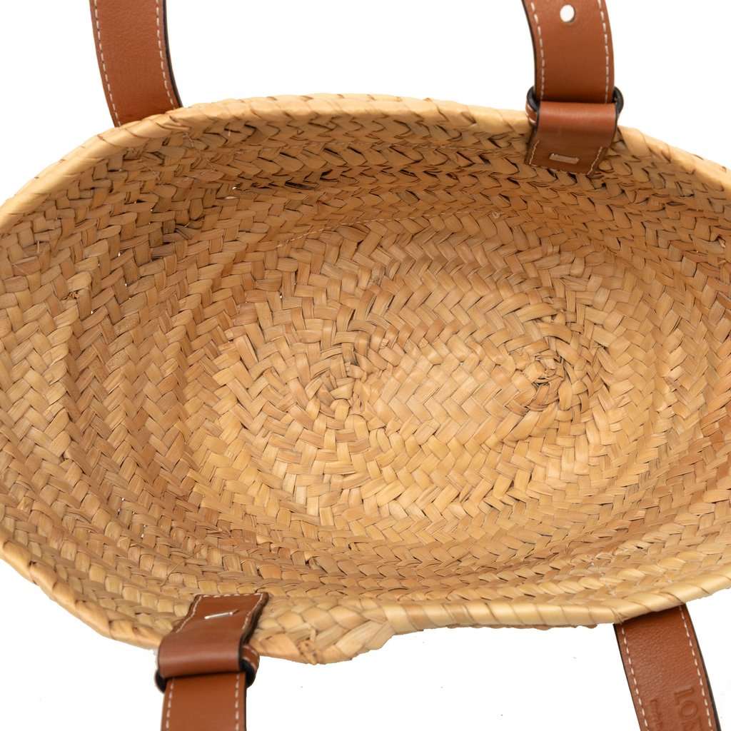 Loewe Small Raffia Anagram Basket Tote Beige Very good condition - Model View