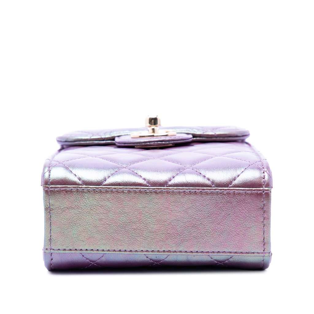 Chanel CC Quilted Iridescent Lambskin Phone Holder with Chain Purple Leather Very good condition - Inside View