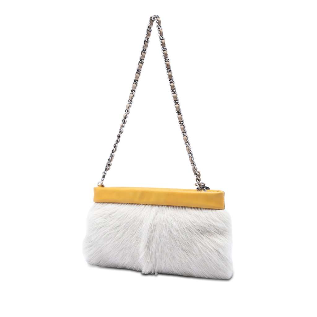 Chanel Rabbit Fur No.5 Perfume Bottle Charm Pochette White Very good condition - Back View