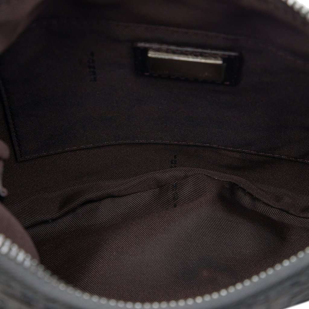 Fendi Zucchino Canvas Oyster Shoulder Bag Black Very good - Model View