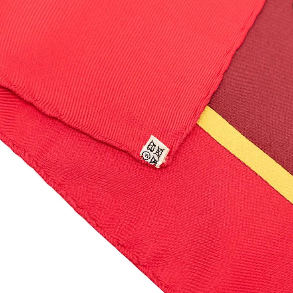 Hermès Harnais De Cour Silk Scarf 90 Red Very good condition - Box View