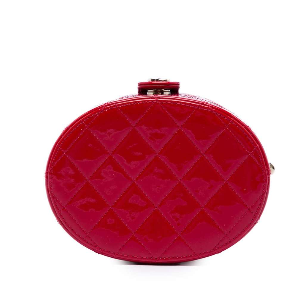 Chanel CC Quilted Patent Round Vanity Case with Chain Red Leather Very good condition - Inside View