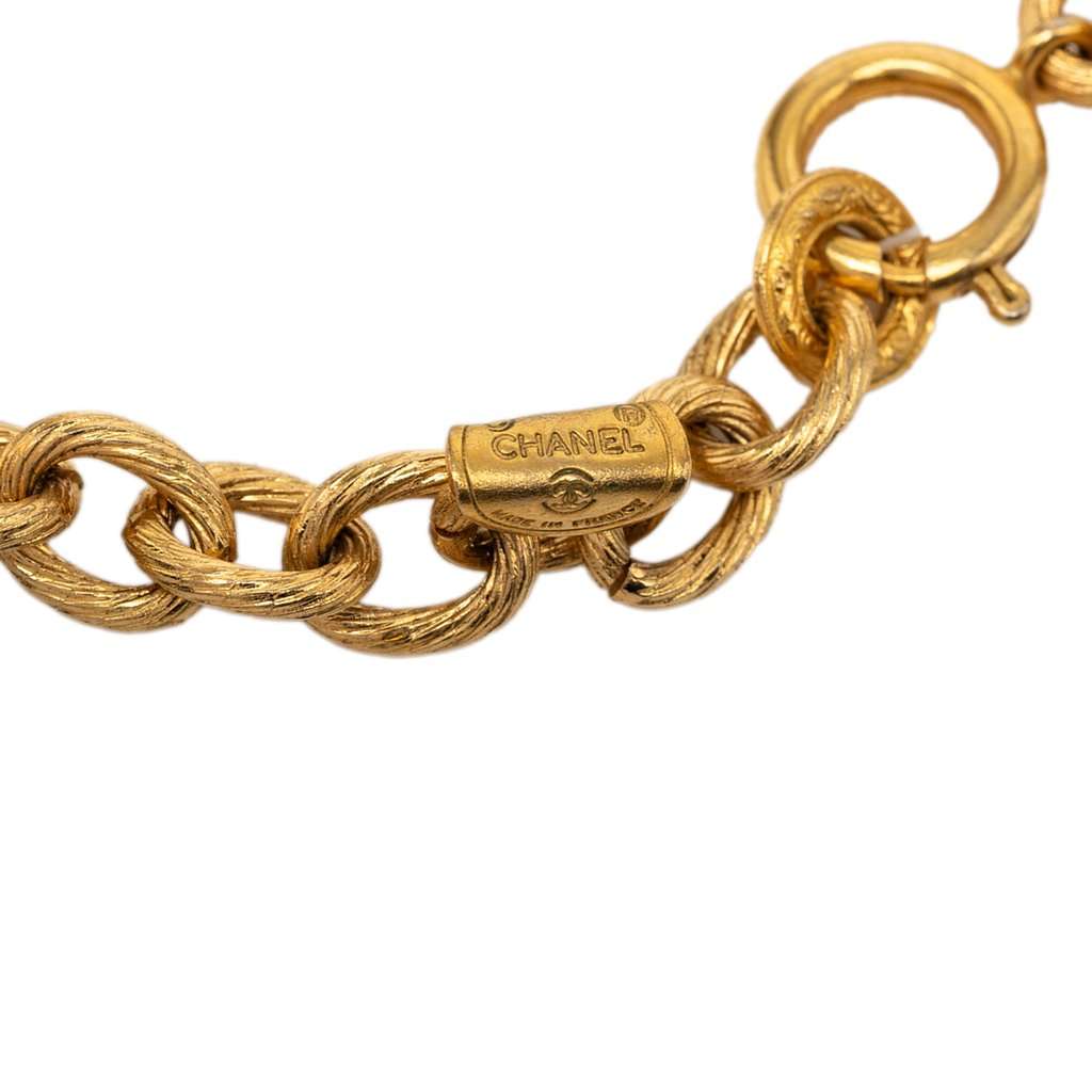 Chanel CC Gold Plated Round Pendant Necklace Gold Metal Very good - Box View