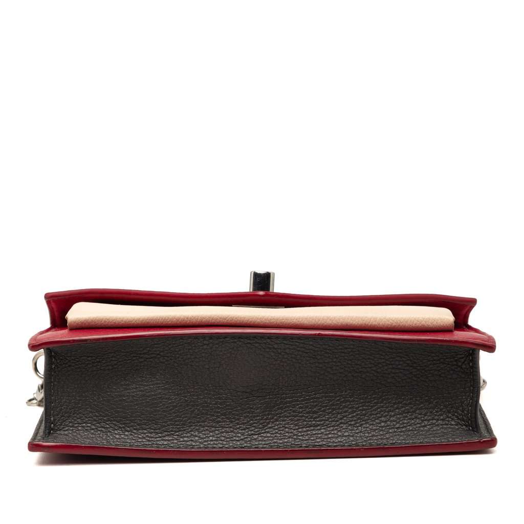 Louis Vuitton Bicolor Leather MyLockMe Chain Pochette Red Leather Very good - Inside View