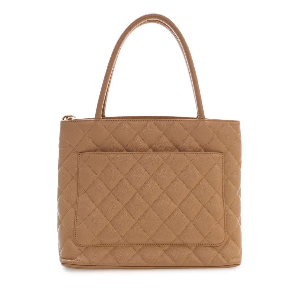 Chanel Caviar Medallion Tote Beige Leather Very good condition - Model View
