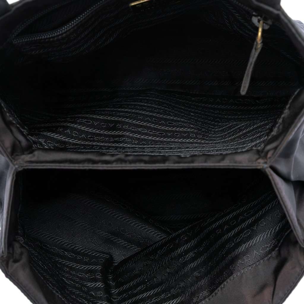 Prada Tessuto Metal Handle Bag Black Very good condition - Model View