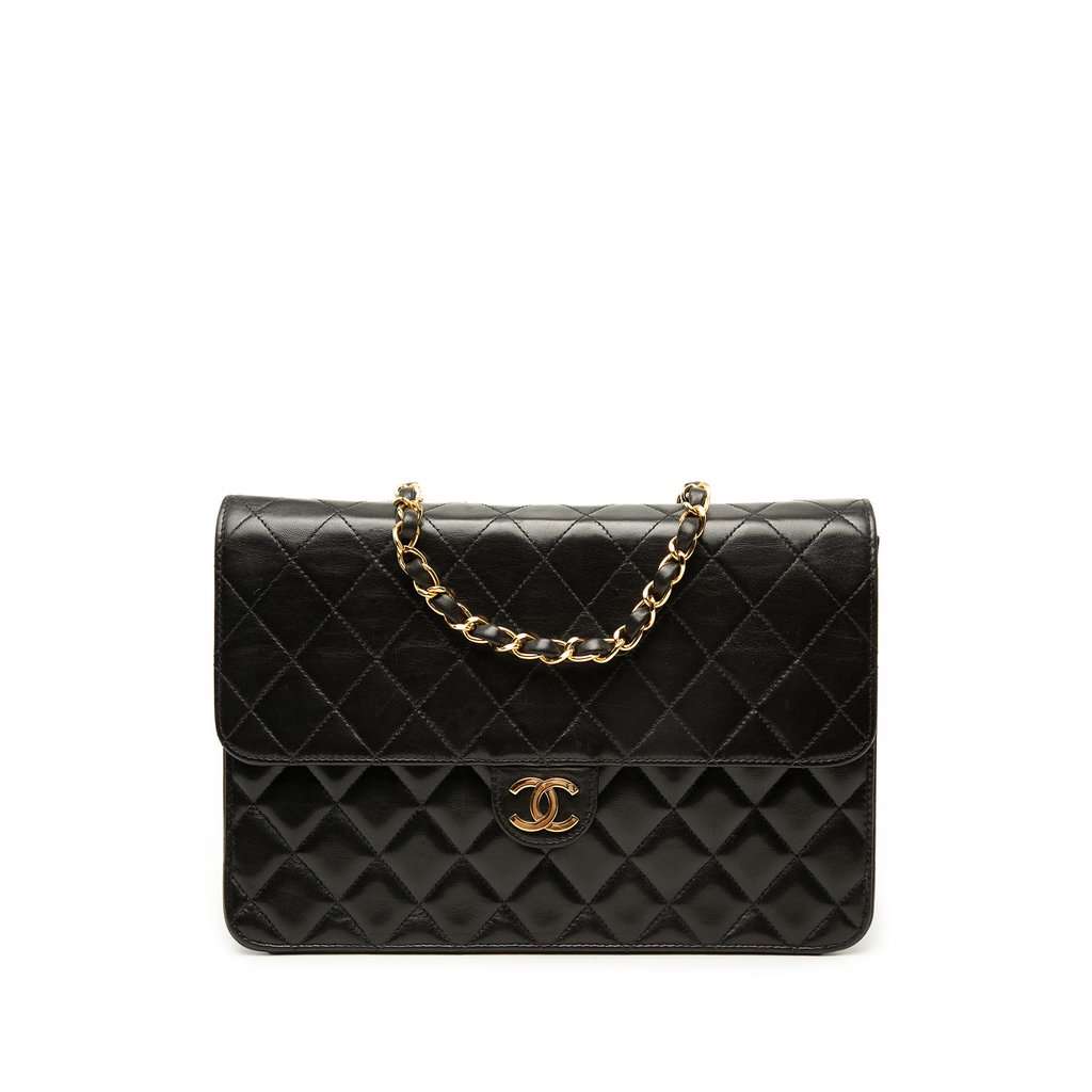 Chanel Medium CC Quilted Lambskin Single Flap Black Leather Very good condition - Front View