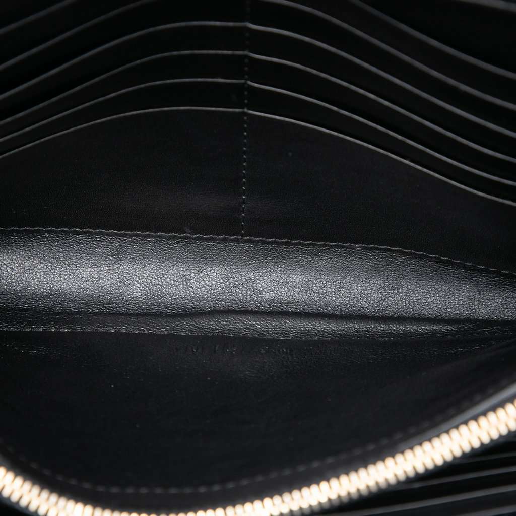Saint Laurent Mini Smooth Calfskin Paris Wallet on Chain Black Leather Very good - Model View