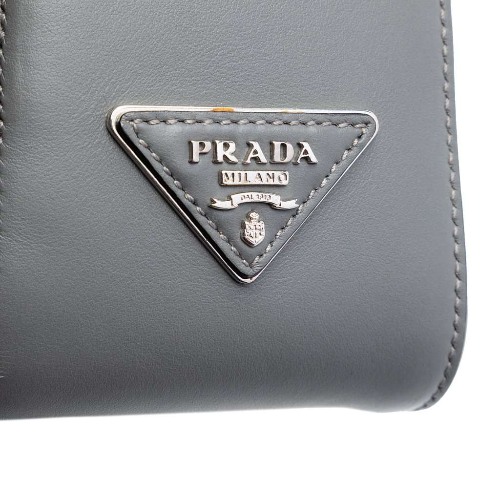 Prada Perforated Leather City Fori Chain Handbag Black Leather Very good condition - Box View